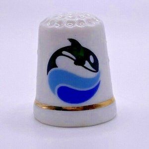 VINTAGE SEA WORLD THIMBLE SHAMU RARE DECORATIVE COLLECTIBLE SOUVENIR ORCA